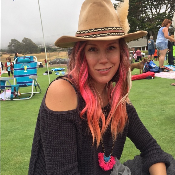 Meet your Posher, Alexa - Picture 4 of 11